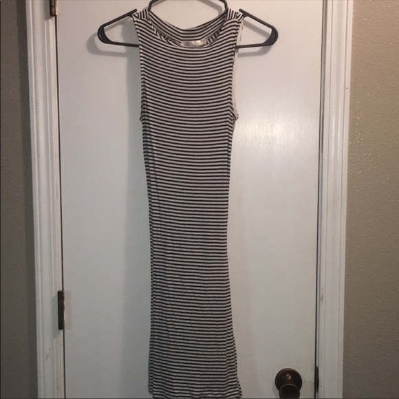 Dress - Picture 1 of 2